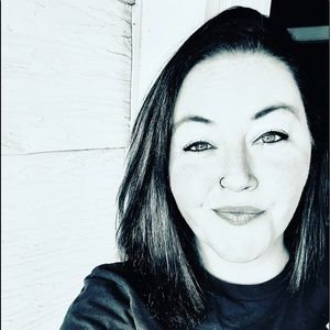 Meet your Posher, Jenn